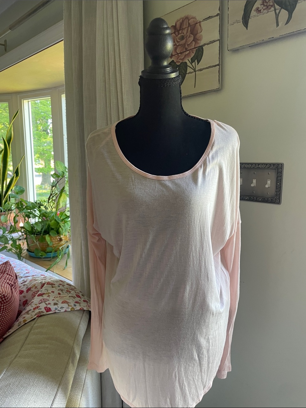 Banana Republic Pale Pink Long Sleeve Crew Neck Top